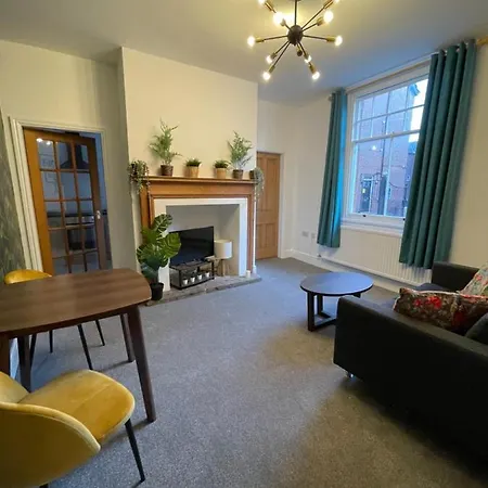 Boutique City Centre Apartment With Parking Chester Exterior photo